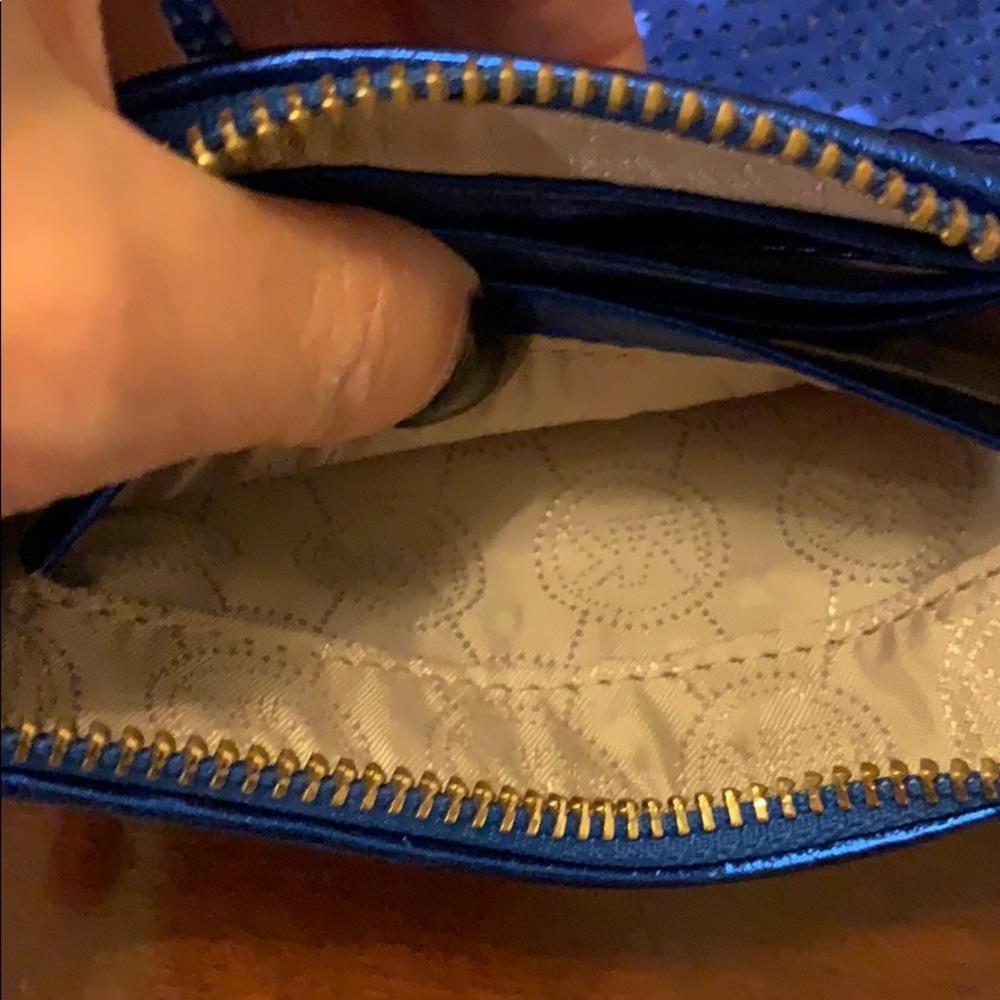Michael Kors beautiful blue sequin bag - Picture 8 of 8